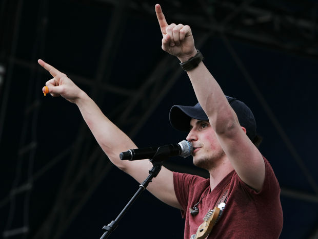 Country Thunder